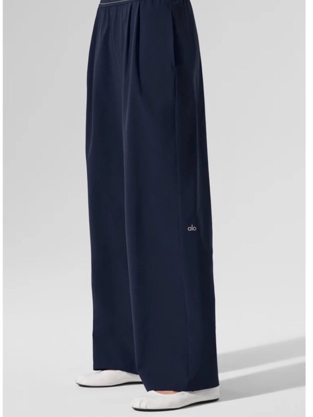 ALO Suit Up Trouser (regular) - Picture 8 of 12